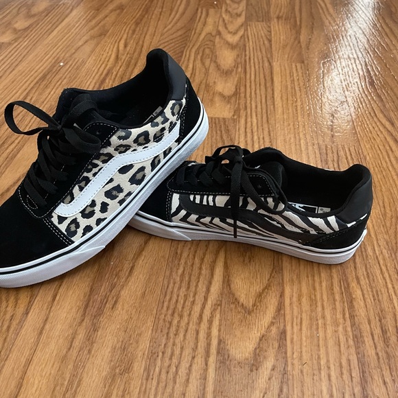 Vans Shoes - VANS- A Walk On The Wild Side